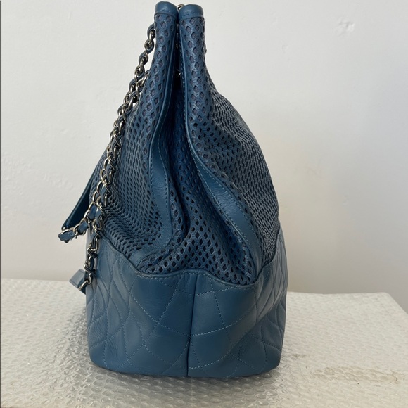 Authentic Chanel ‘Up In The Air’ Bag - Picture 4 of 15